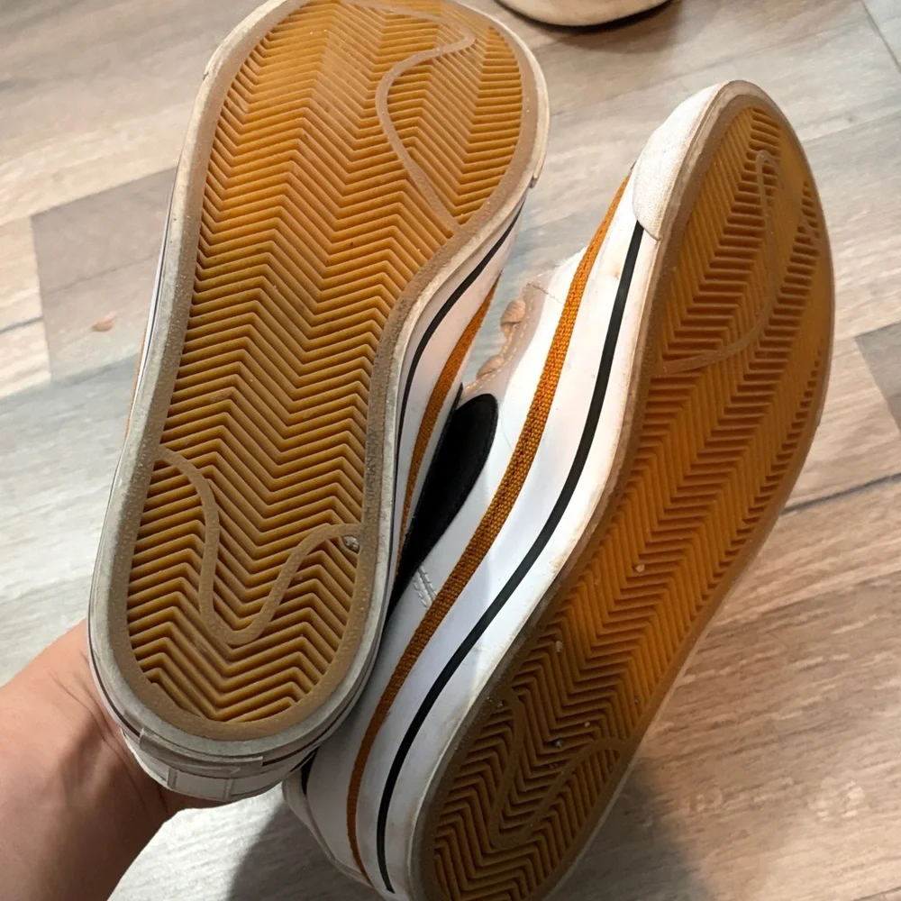 Nike Legacy Sneakers Size 5.5Y
